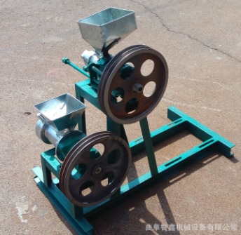 智鑫機(jī)械 空心棒玉米膨化機(jī) 香酥條康樂(lè)果機(jī) 玉米膨化機(jī)