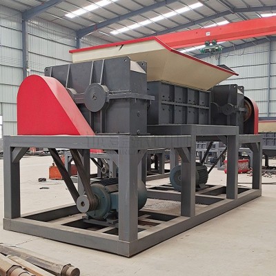 牛羊圈草料用撕碎機 秸稈草墊子粉碎機設備一機多用 稻草撕碎機