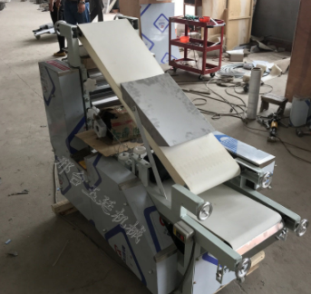 廠家供應(yīng)多功能仿手工掉渣餅機白吉饃成型機里脊肉餅燒餅荷葉餅機