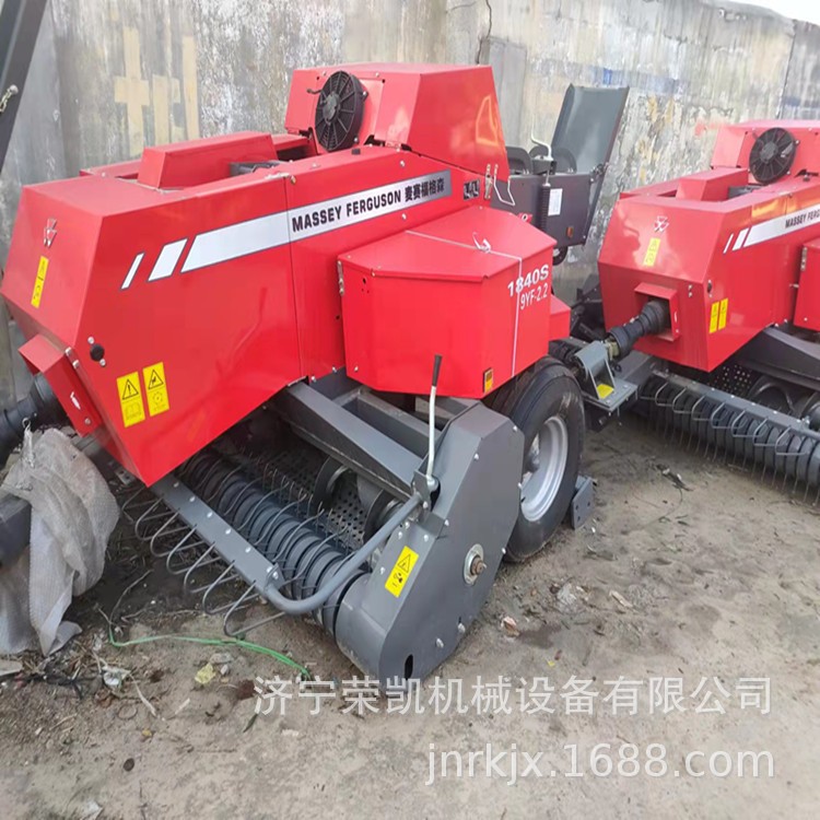 小麥水稻草秸稈方形捆草機(jī)拖拉機(jī)牽引出口打捆機(jī)價(jià)格小型方草捆機(jī)