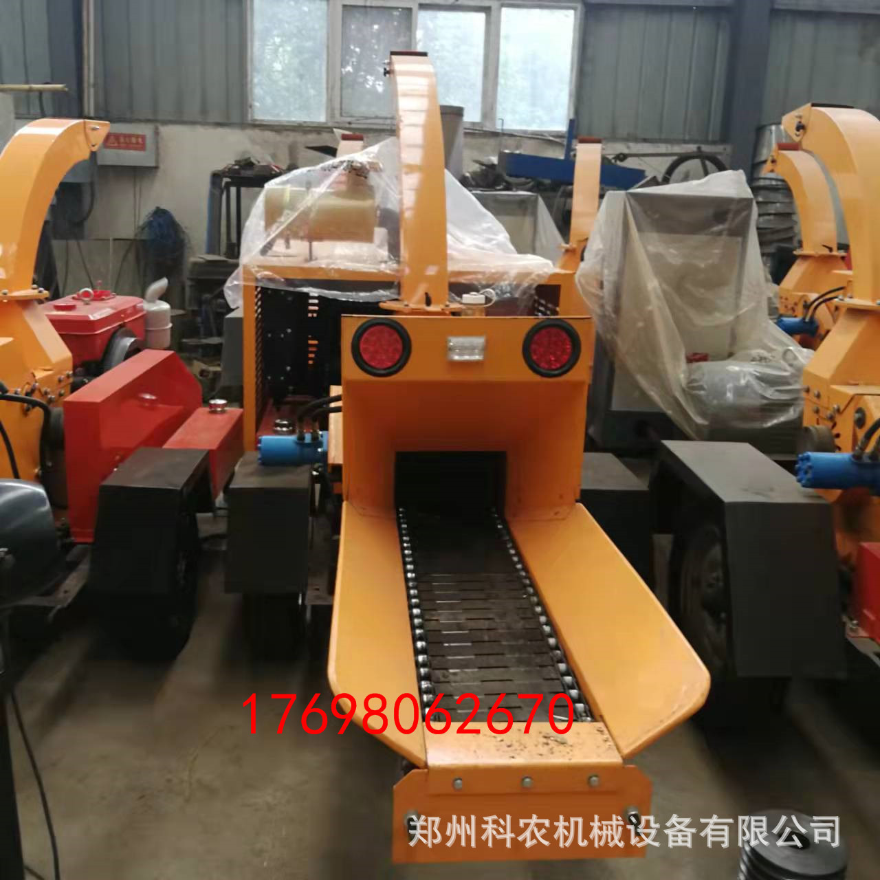 移動(dòng)樹(shù)枝粉碎機(jī)