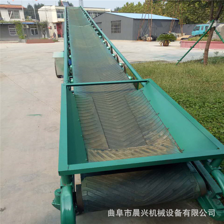 移動方管伸縮輸送機(jī)糧食升降輸送皮帶機(jī)爬坡防滑伸縮運(yùn)送機(jī)械廠家