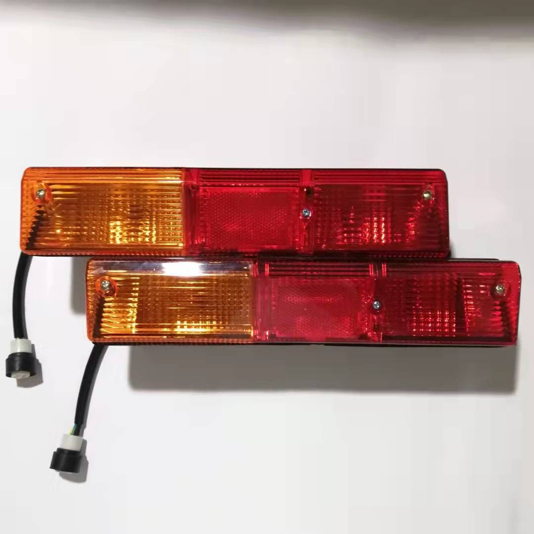 后組合燈LX904拖拉機(jī)配件 拖拉機(jī)組合后燈 東方紅農(nóng)機(jī)配件