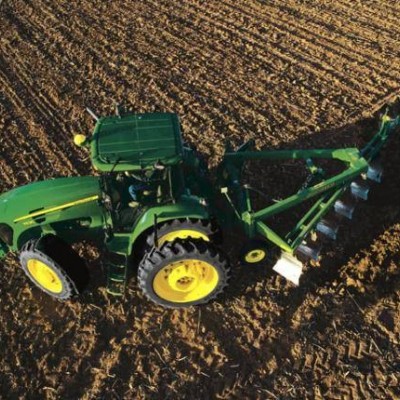 約翰迪爾2204拖拉機(jī)