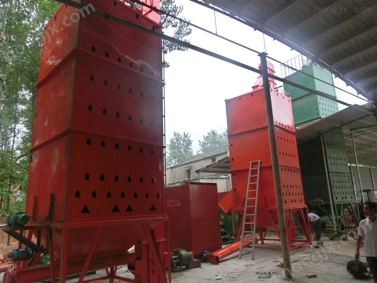 rh-20江西糧食烘干塔操作過(guò)程潤(rùn)弘機(jī)械質(zhì)牛