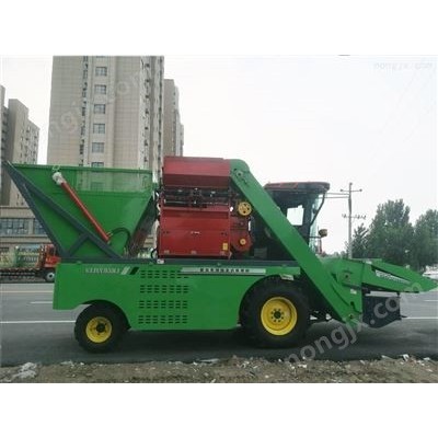 4YZQ -4A 穗莖兼收玉米收獲機