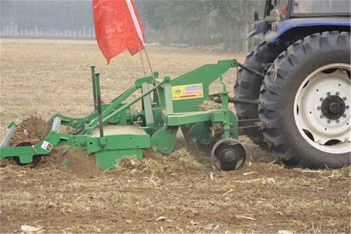 大華寶來W系列深松整地聯(lián)合作業(yè)機5_副本