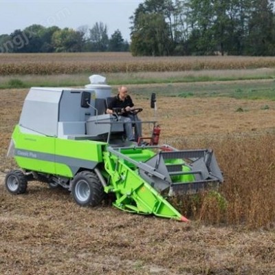 Classic小區(qū)聯(lián)合收割機