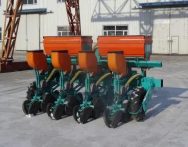 北大荒眾榮2BM-4氣吸式免耕精密播種機