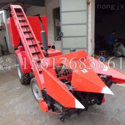 小四輪玉米收割機(jī)