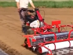 盤點八種先進的農(nóng)業(yè)機械，看它運作就是一種享受，國內(nèi)一輛還沒有