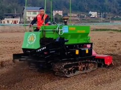 施肥旋耕一體機(jī)，履帶自走式，施肥均勻可定制無人駕駛操作簡(jiǎn)便，農(nóng)業(yè)機(jī)械、旋耕機(jī)、農(nóng)用耕地機(jī)
